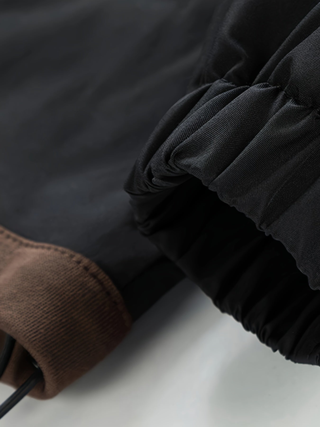 Veste Homme Coupe-Vent avec Capuche Intégrée Amovible Style Décontracté Noir Marron