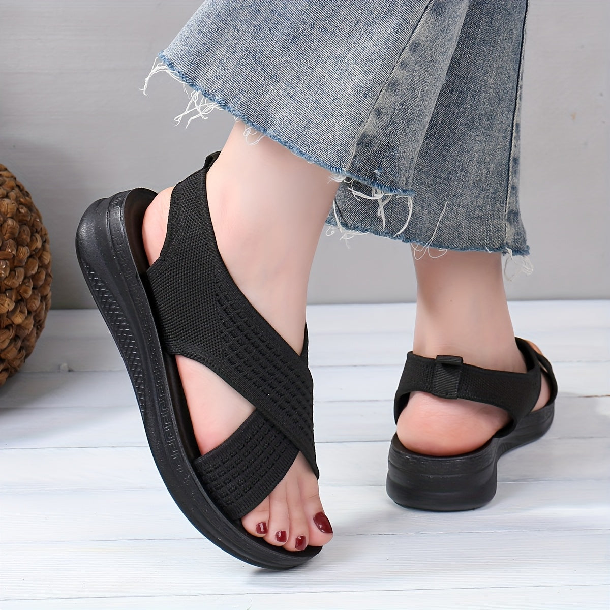 Sandales à bride arrière pour femme, style croisé moderne, confort quotidien