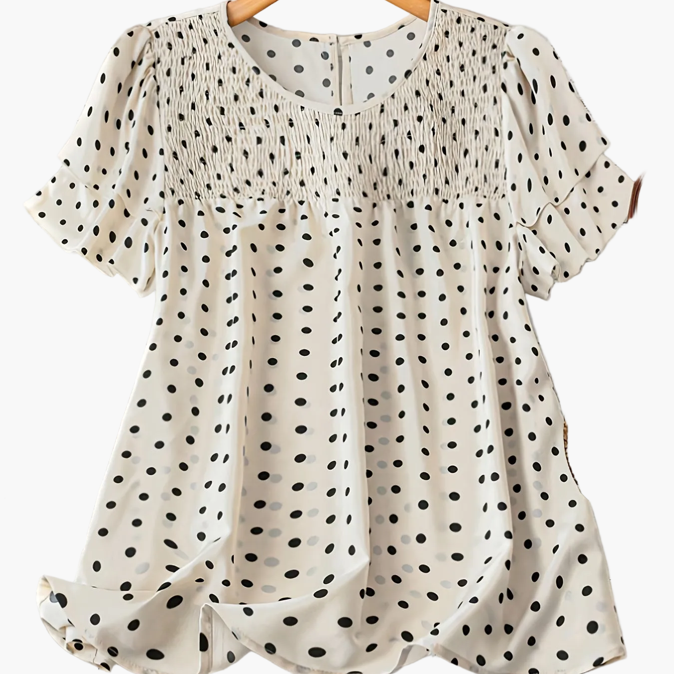 Elegant style feminine polka dot blouse with short sleeves and round neck for summer