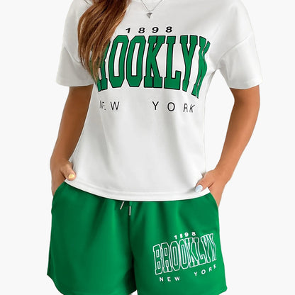 Conjunto casual para mujer estilo universitario con camiseta y pantalones cortos estampados Brooklyn Nueva York