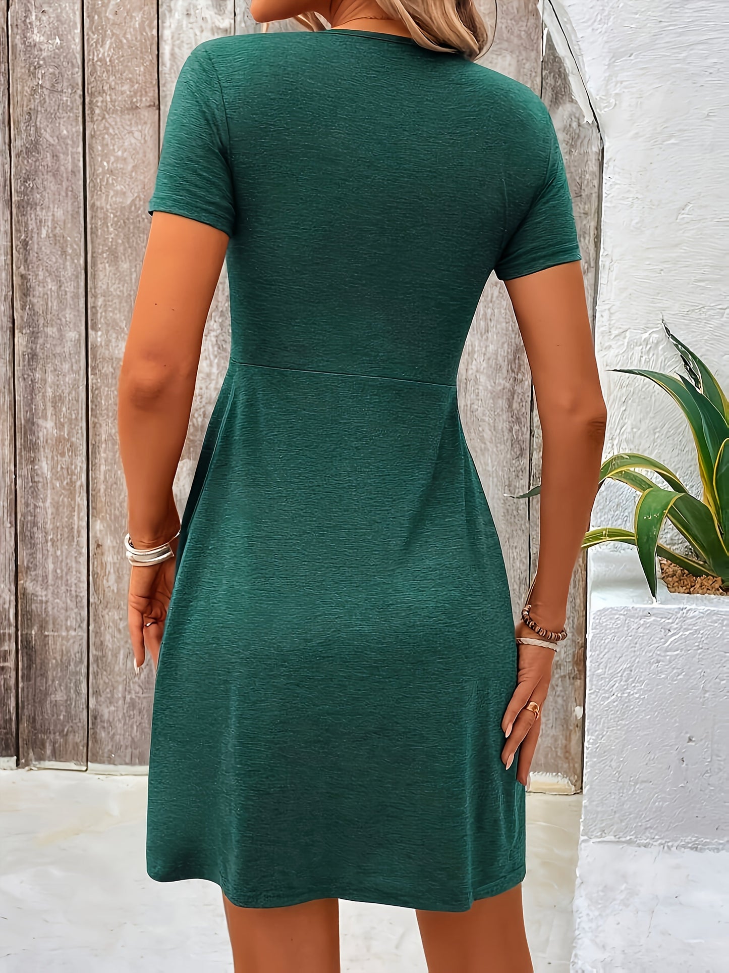 Vestido de verano elegante para mujer con cuello en V, estilo casual y chic, ideal para vacaciones