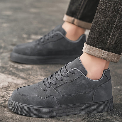 Herresneakers i afslappet urban stil til hverdag