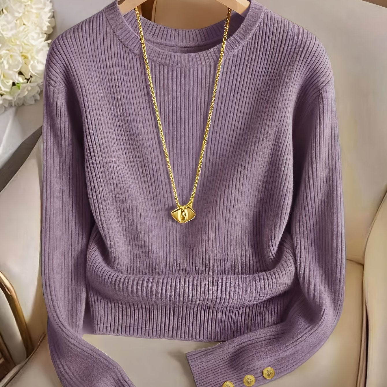 Pull femme marron côtelé col rond manches longues à boutons dorés