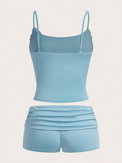 Conjunto corto femenino elegante con tirantes para descanso y noche – Estilo tendencia primavera-verano
