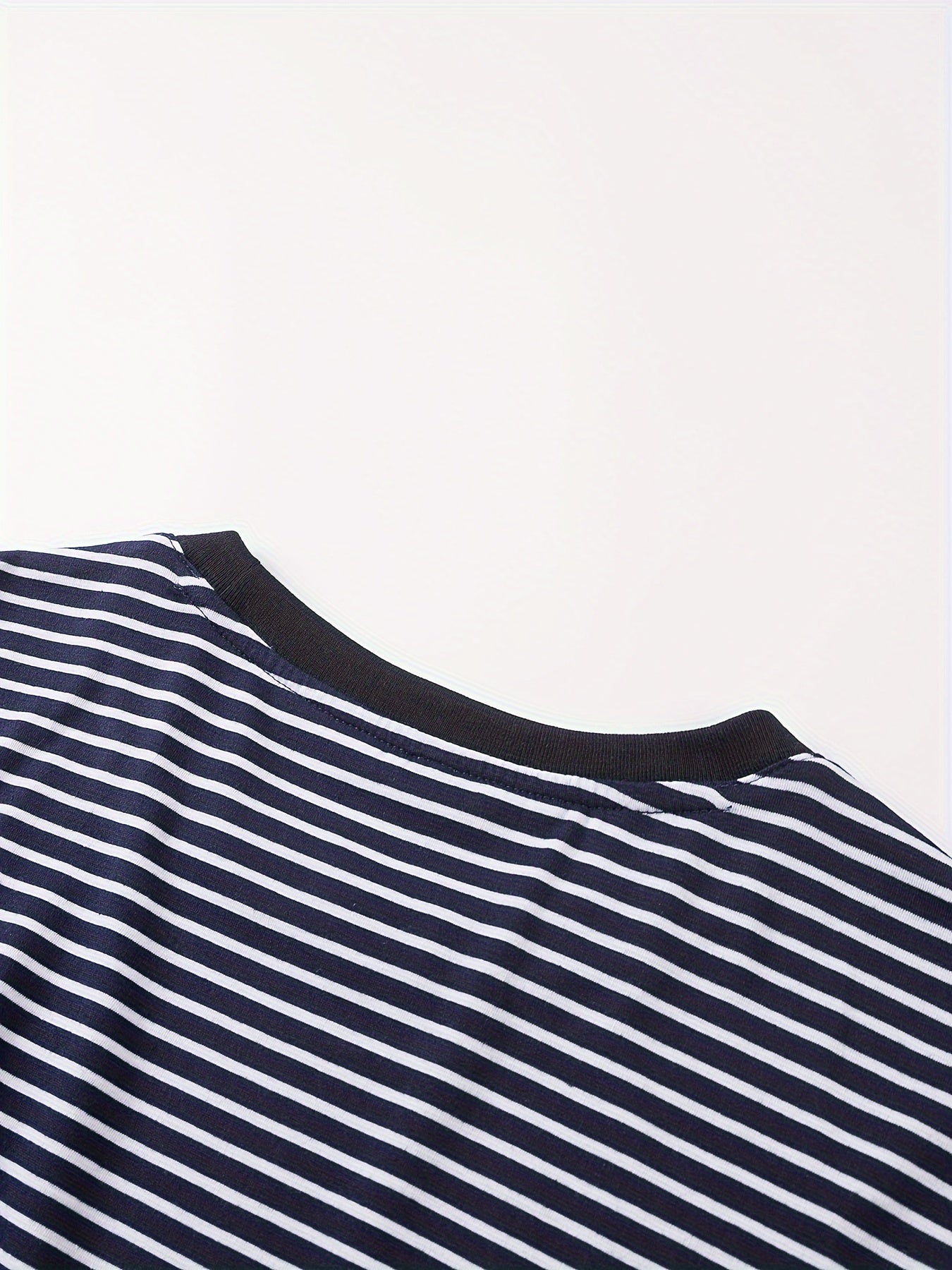 T-shirt à rayures horizontales homme style casual moderne manches courtes