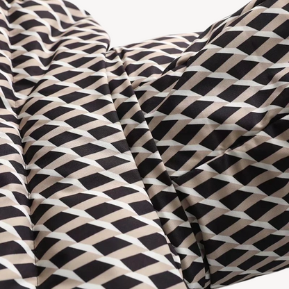 Chaqueta acolchada elegante para mujer con capucha y cinturón – Estilo moderno para el invierno