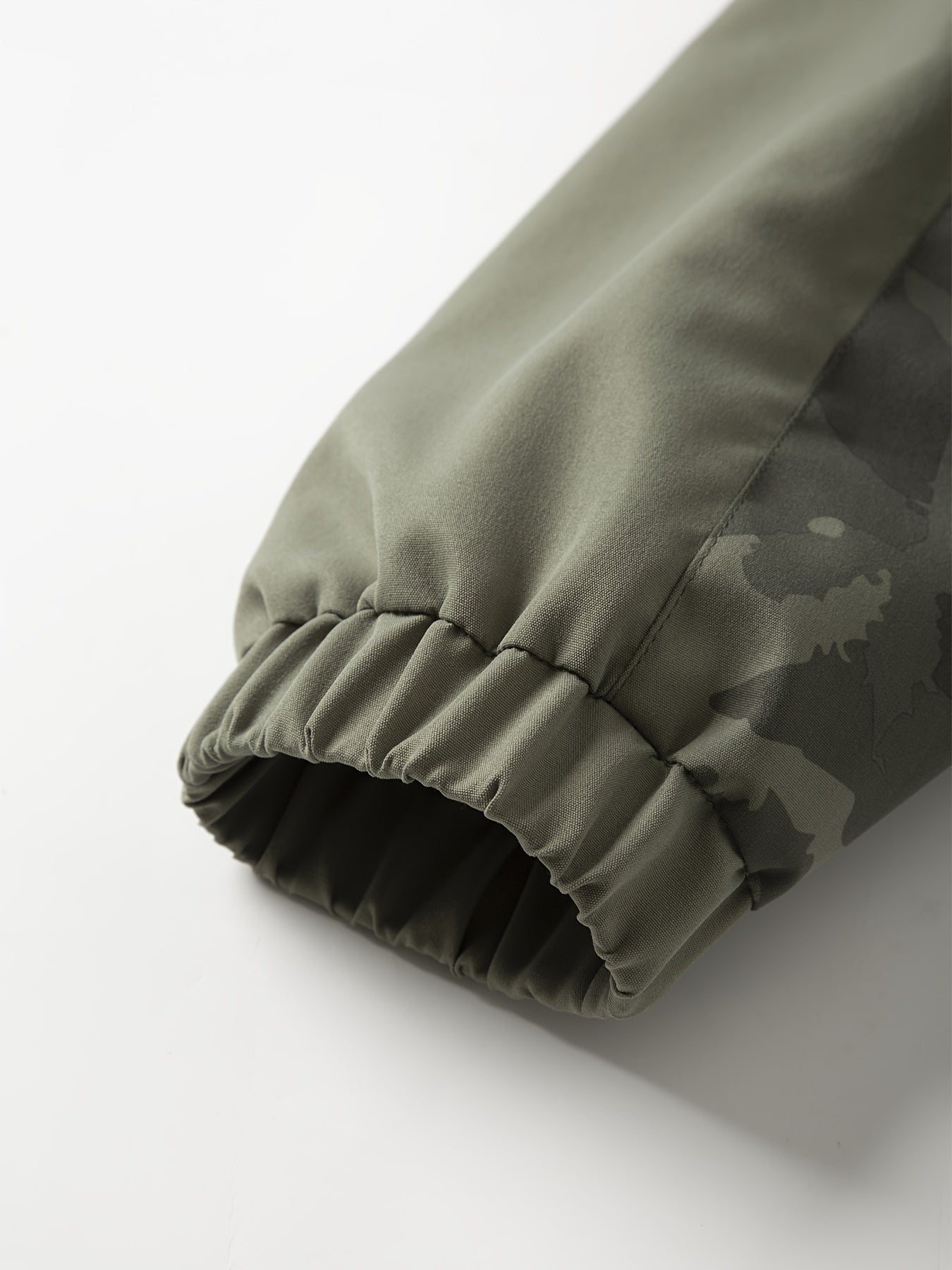 Veste Homme Camouflage Vert à Capuche et Fermeture Éclair