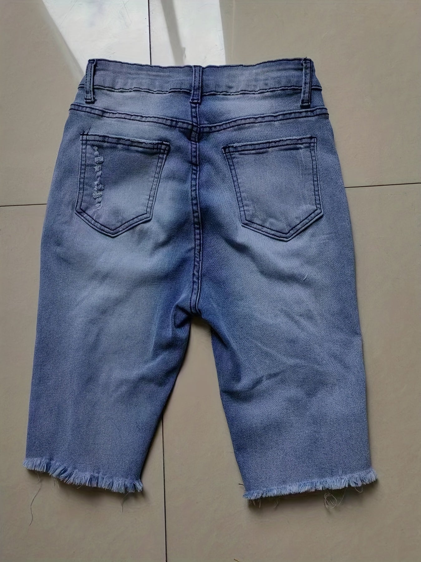 Bermuda casual strappato per donna – Stile urbano alla moda estate
