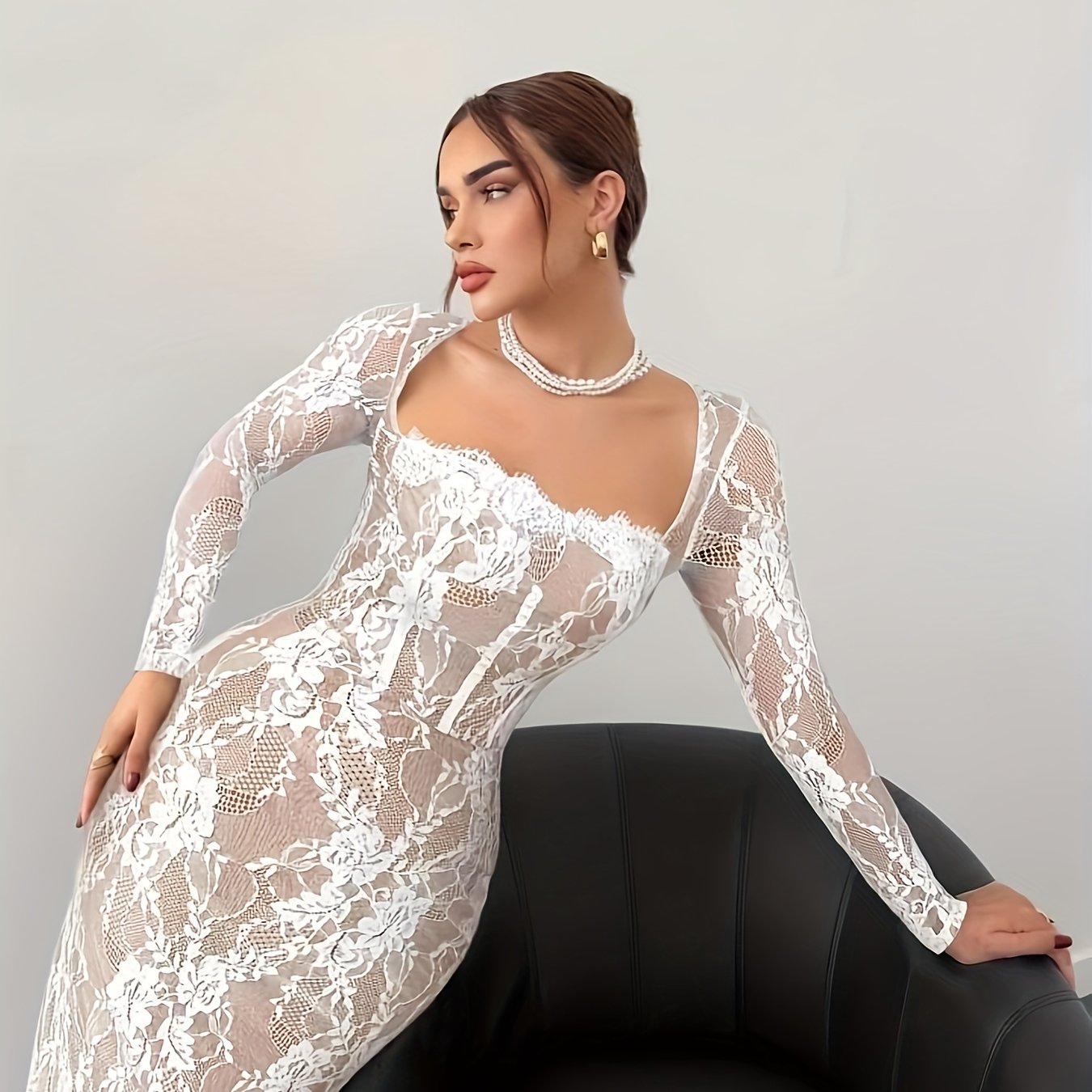Abito donna elegante aderente stile serata con maniche lunghe e scollo quadrato