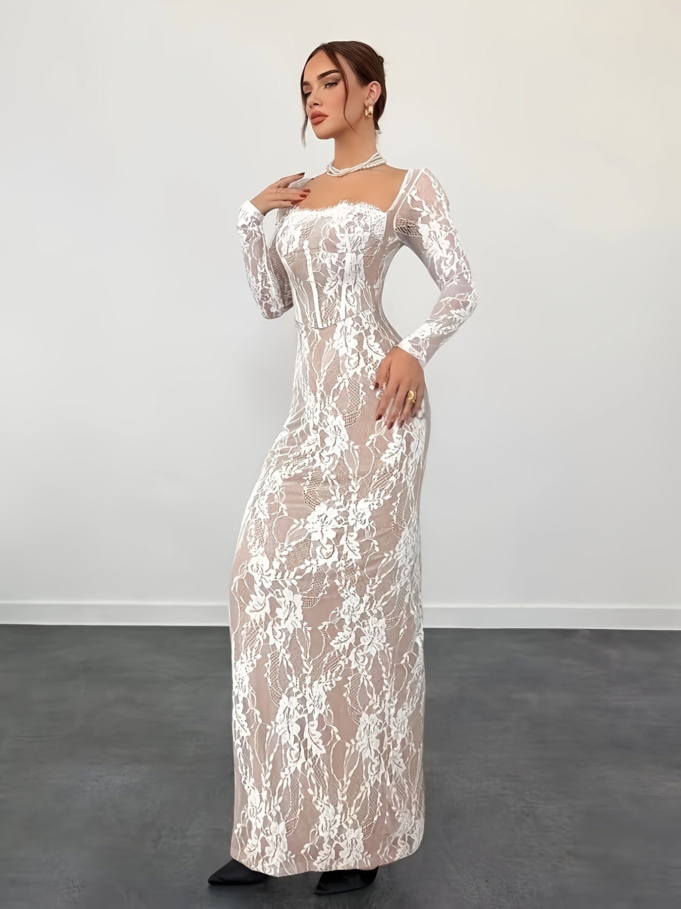 Abito donna elegante aderente stile serata con maniche lunghe e scollo quadrato