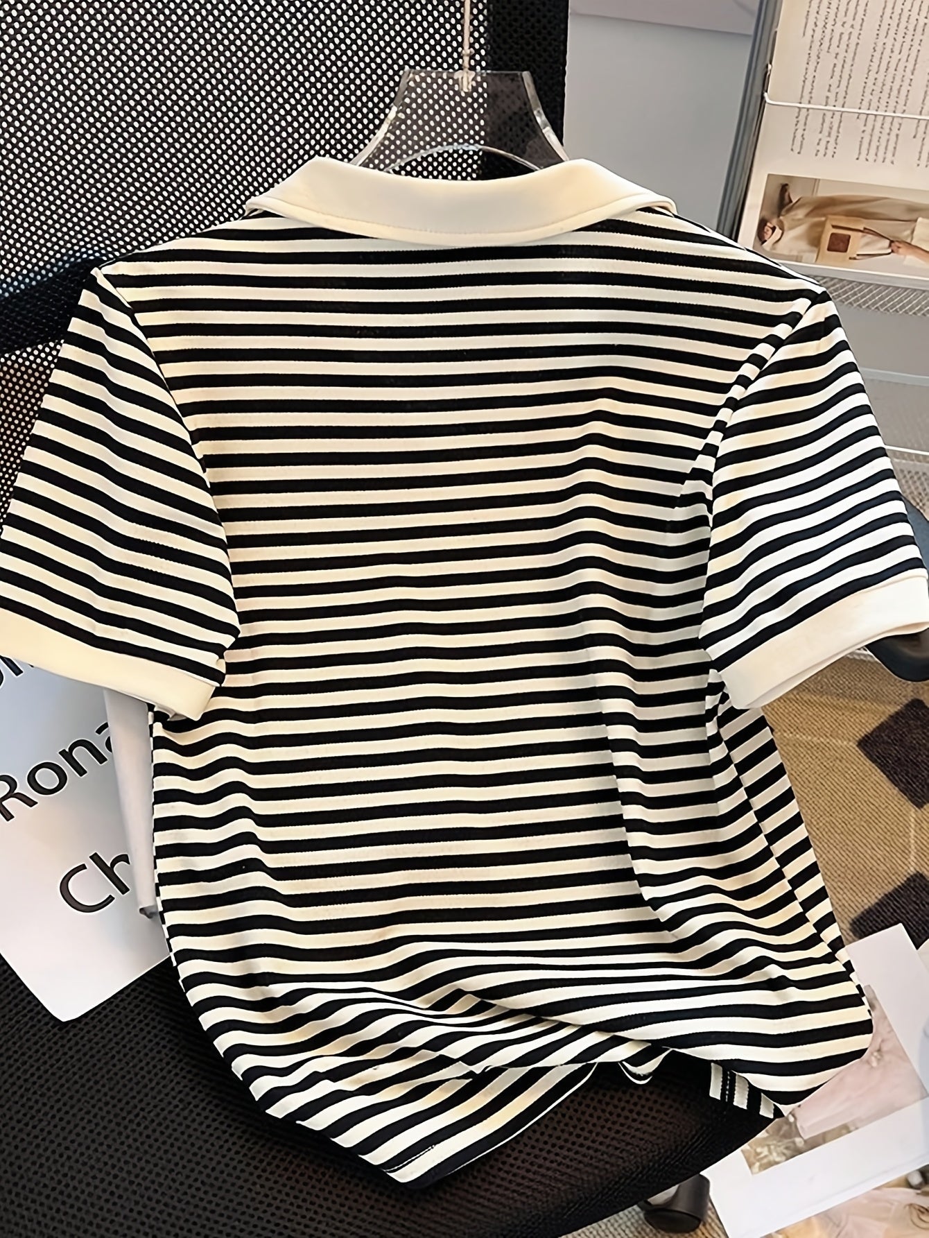 Polo a maniche corte stile preppy da donna – Eleganza casual e fascino senza tempo