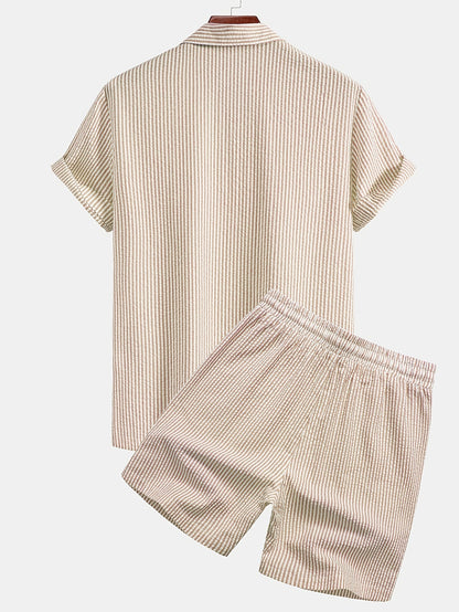 Completo casual due pezzi a righe da uomo – Stile estivo ed elegante per la spiaggia e il tempo libero