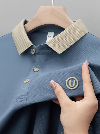 Polo casual para hombre con cuello contrastante y logo bordado – estilo moderno y versátil