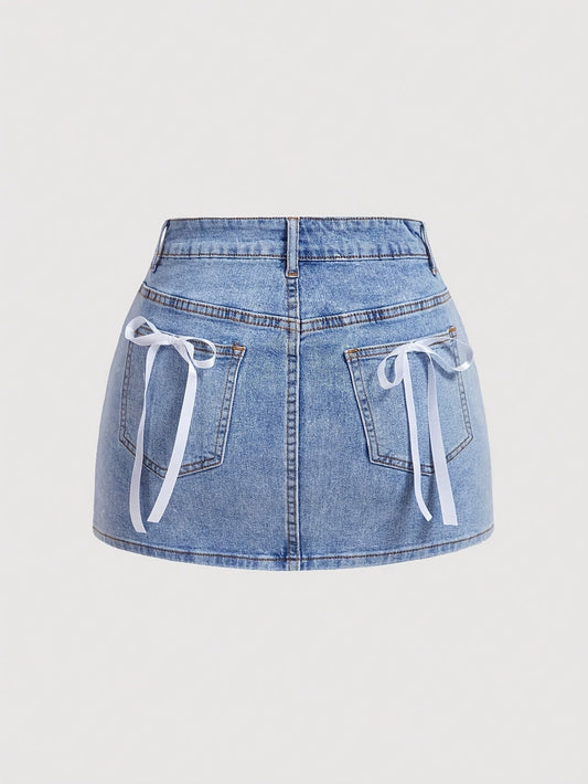 Korte spijkerrok met decoratieve strikjes voor dames, elegante en casual stijl
