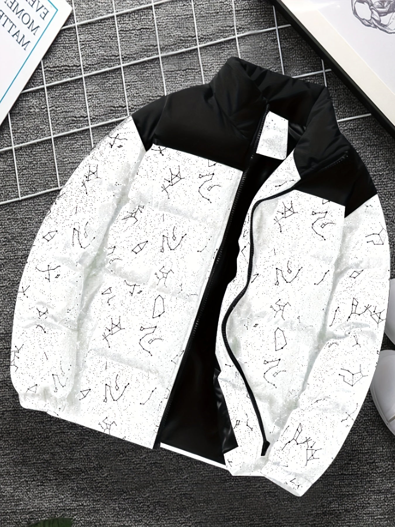 Doudoune matelassée col montant à motif constellation imprimé bicolore pour homme