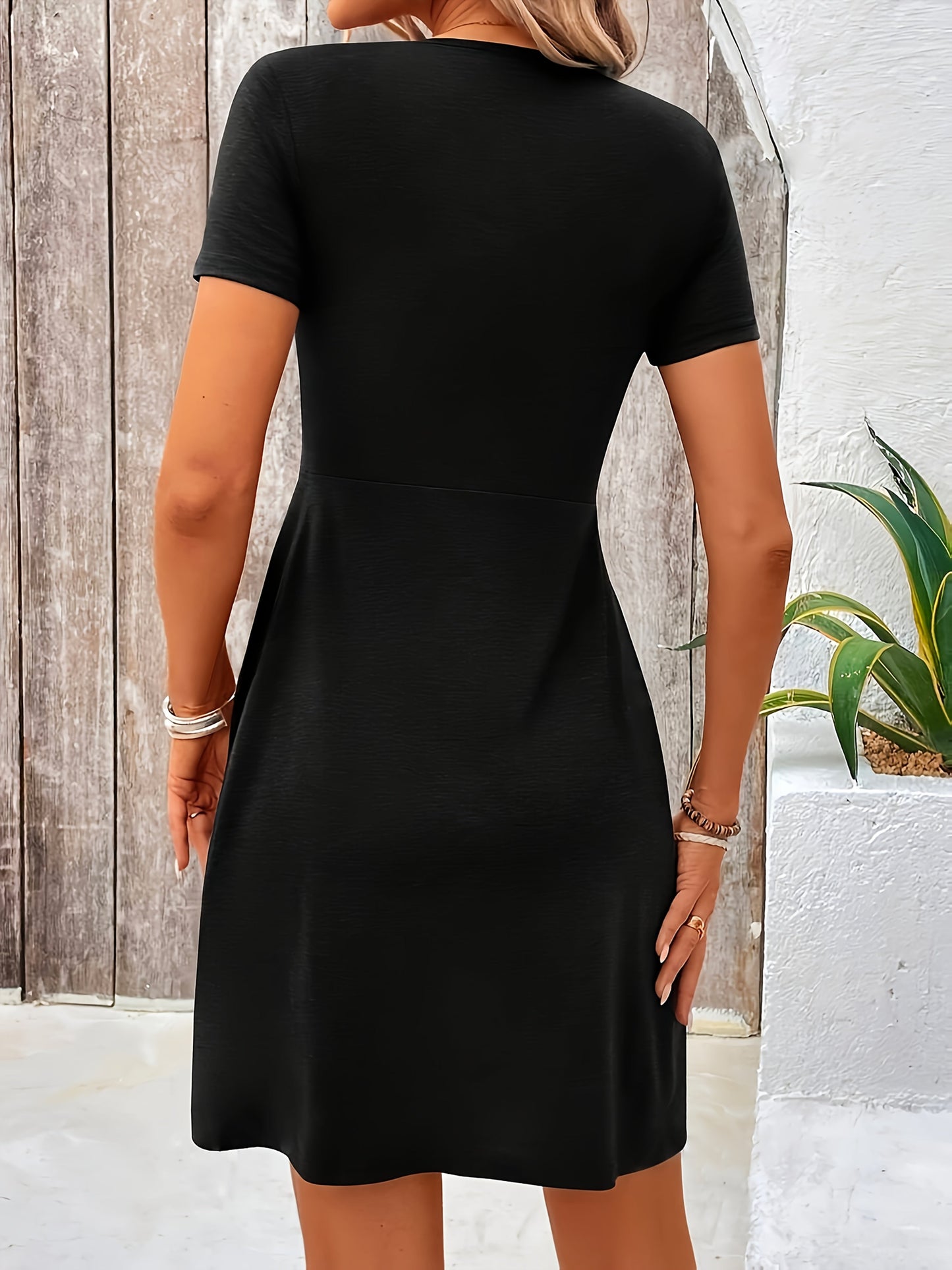 Vestido de verano elegante para mujer con cuello en V, estilo casual y chic, ideal para vacaciones