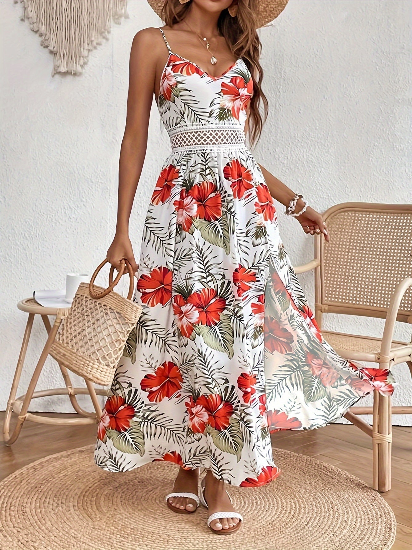 Elegant lang kjole til kvinder med blomsterprint og stropper til sommer og ferie