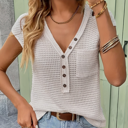 Top Henley décontracté à manches courtes pour femme, style chic et texturé, idéal au quotidien