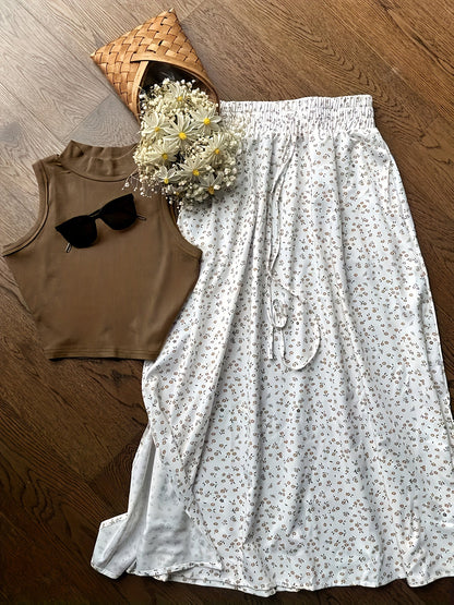 Camiseta sin mangas con cuello alto para mujer, estilo moderno para un look casual o elegante