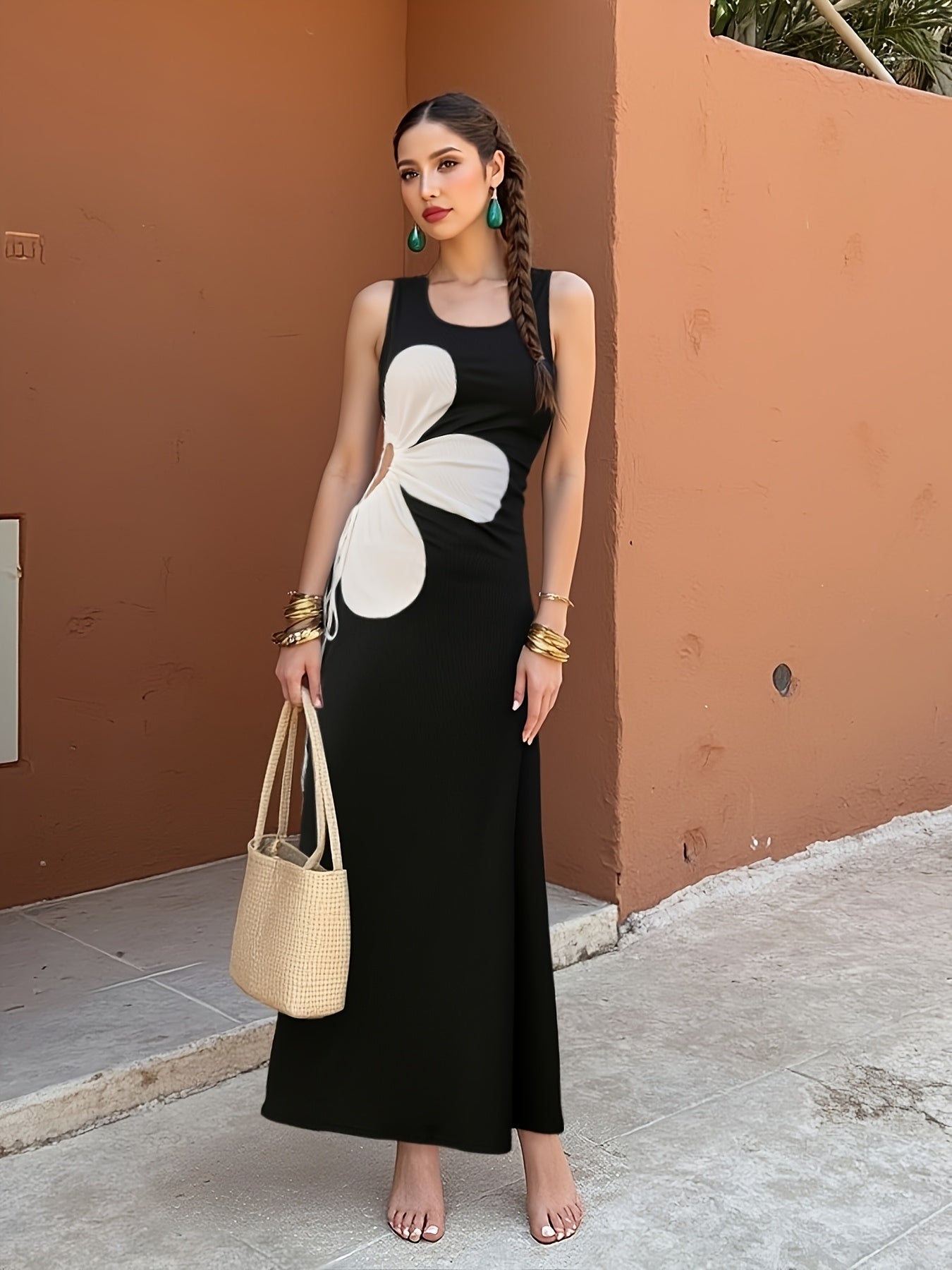 Robe moulante à fleurs découpée pour femme, style estival élégant