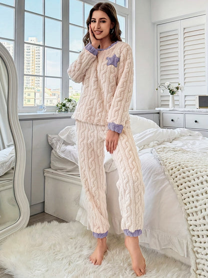 Pyjama Femme Doux en Peluche Tressée Bicolore Étoile Appliquée Manches Longues