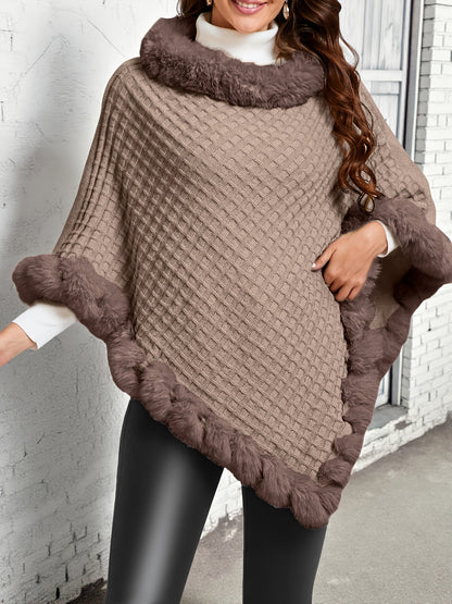 Poncho Femme Tricoté Motif Losanges Gris avec Bordure en Fausse Fourrure