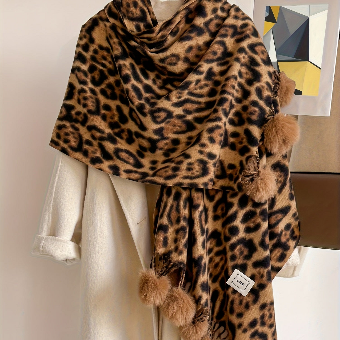 Écharpe large motif animalier avec pompons pour femme