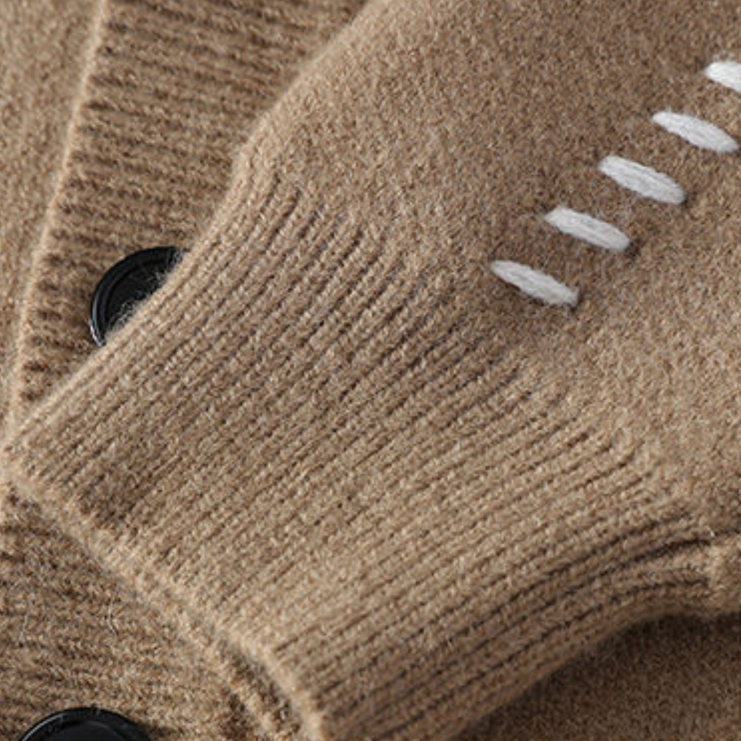 Cardigan uomo con bottoni stile casual chic, ideale per l'autunno e l'inverno