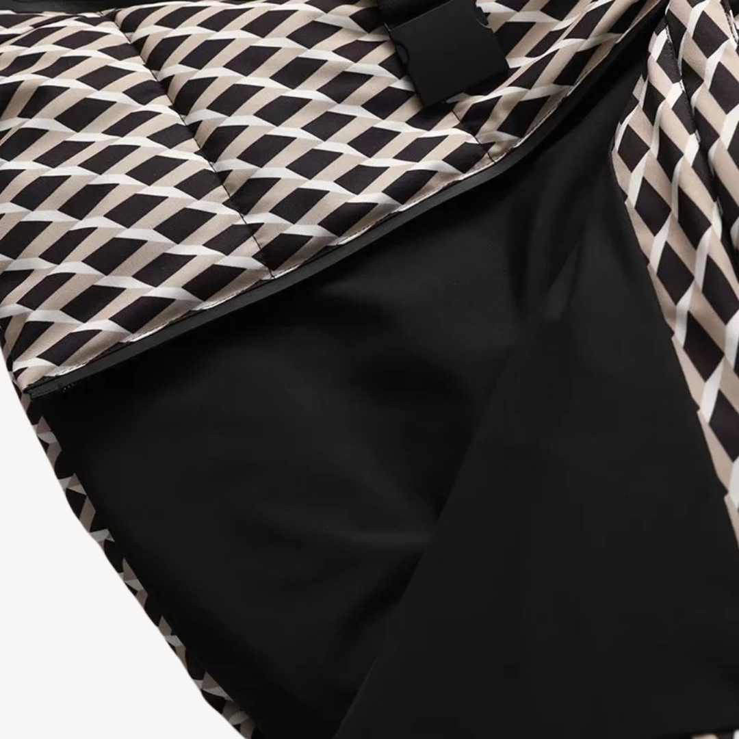 Chaqueta acolchada elegante para mujer con capucha y cinturón – Estilo moderno para el invierno