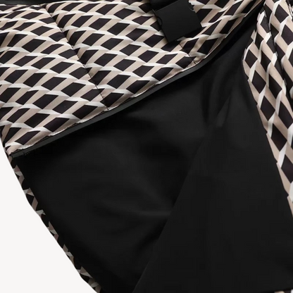 Chaqueta acolchada elegante para mujer con capucha y cinturón – Estilo moderno para el invierno