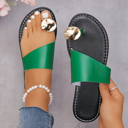 Sandales plates élégantes pour femme à ornement doré style été décontracté