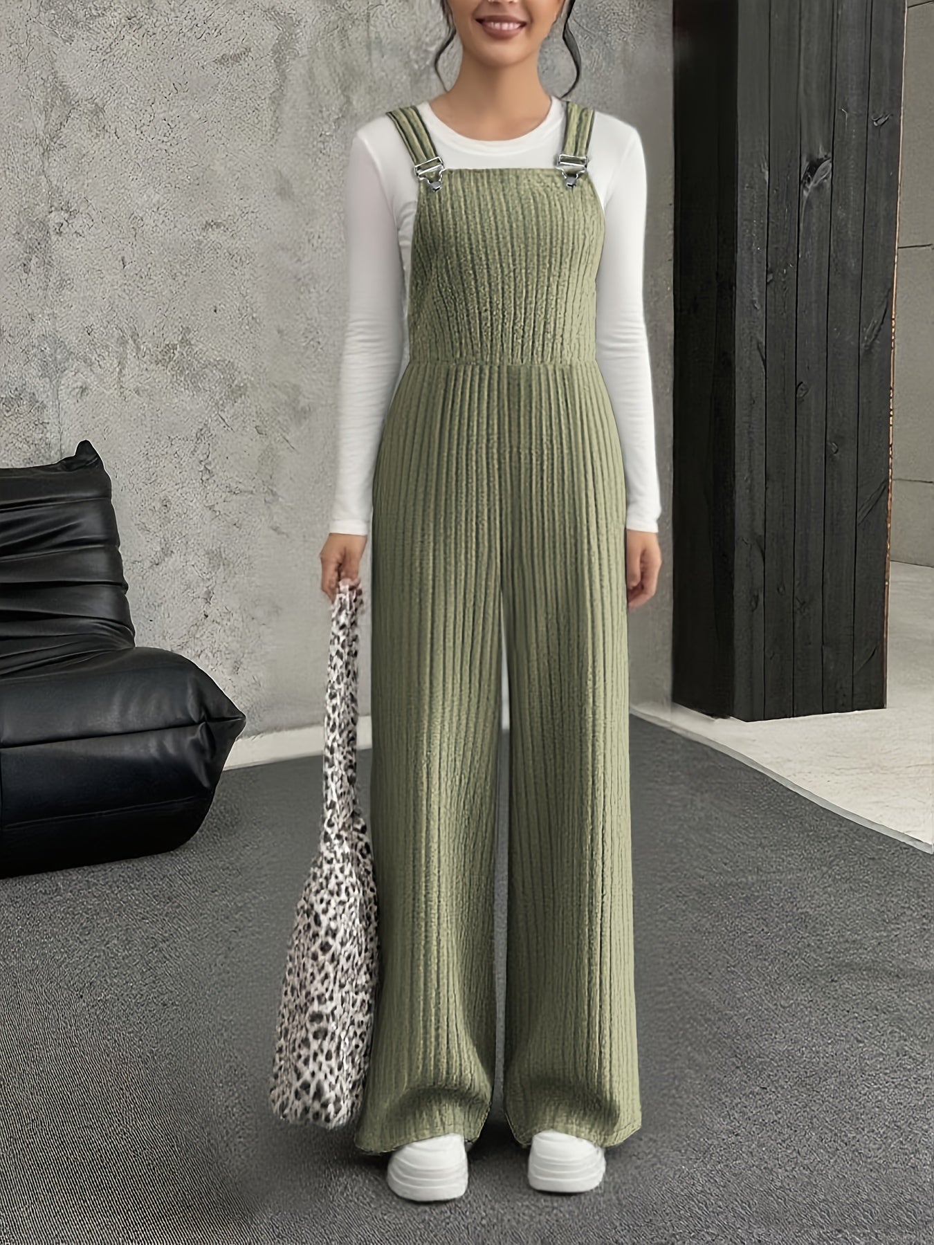 Salopette Femme ample côtelée gris clair à bretelles avec boucle