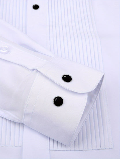 Chemise habillée homme blanche avec plastron plissé et boutons noirs