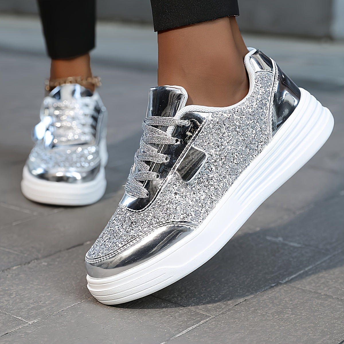 Women's Sneakers with Shiny Glitter for a Trendy and Urban Look