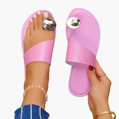 Sandales plates élégantes pour femme à ornement doré style été décontracté
