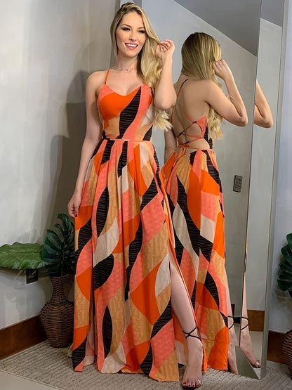 Robe longue élégante pour femme style soirée événement, motif graphique moderne, coupe flatteuse