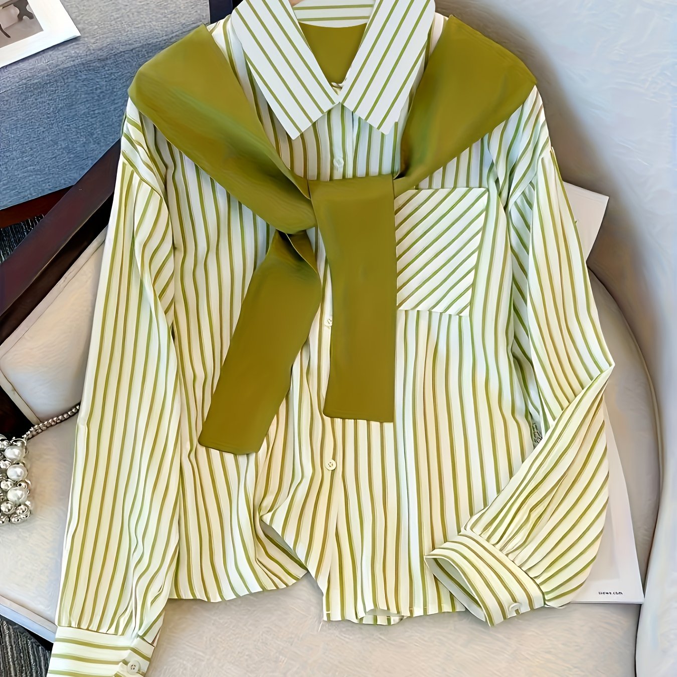 Chemise rayée femme à manches longues avec fausse écharpe nouée devant
