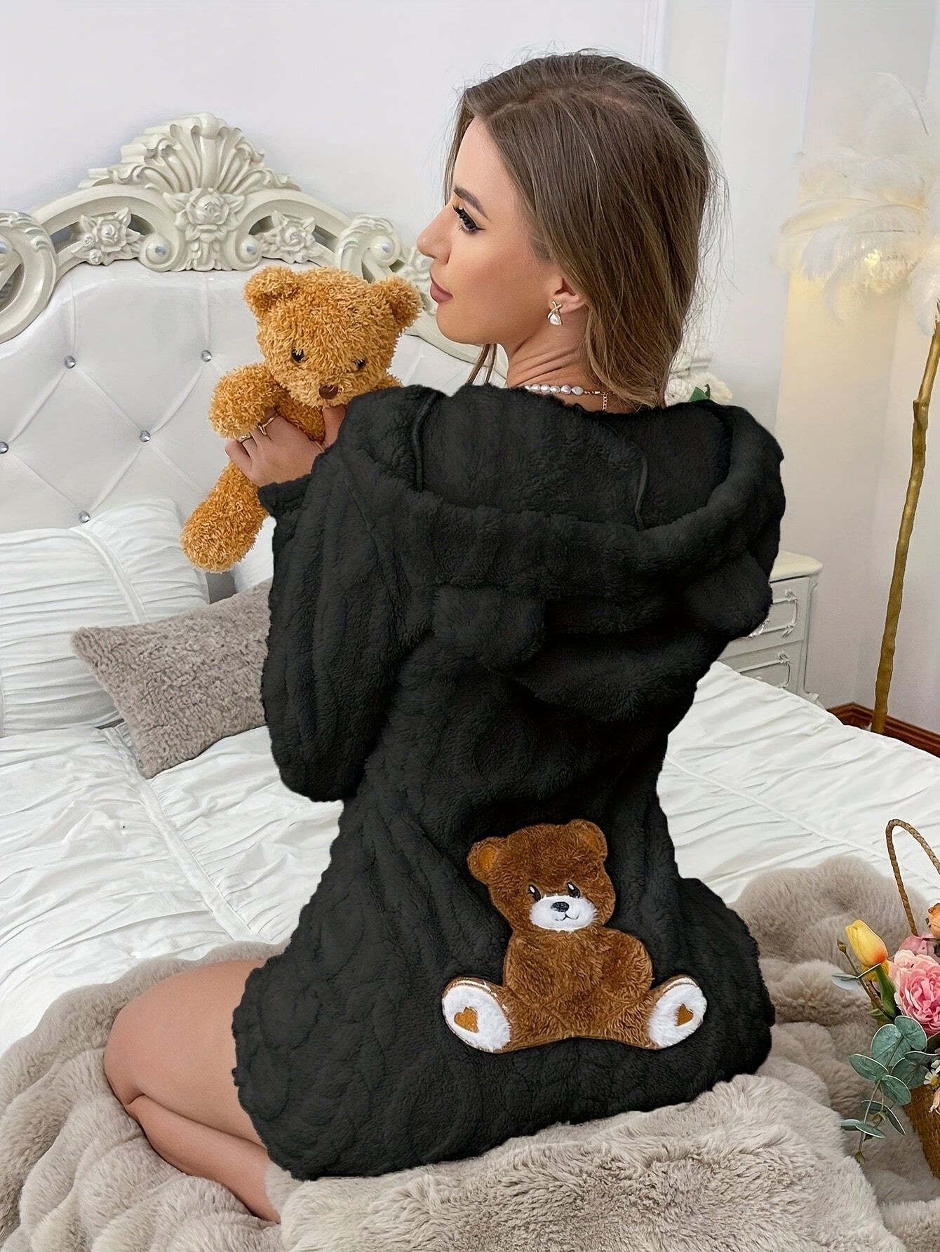 Grenouillère Peluche Femme à Capuche Ours Polaire Crème avec Broderie Ours Marron