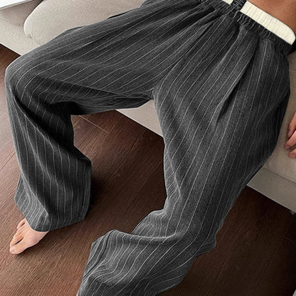 Weite Herrenhose mit Streifen im eleganten, modernen Freizeitstil