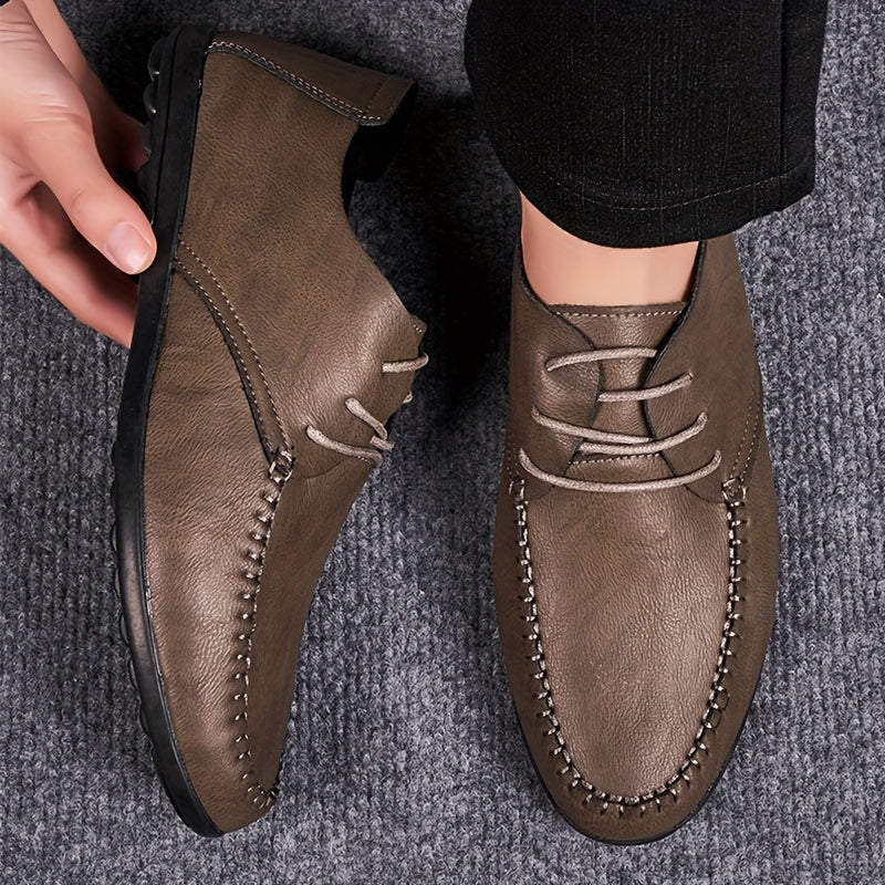 Elegante Mokassins für Herren im lässigen urbanen Stil  