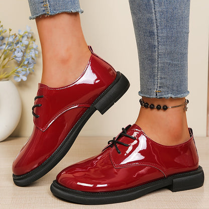 Chaussures Richelieu Plates Laquées Femme à Lacets et Semelle Crantée