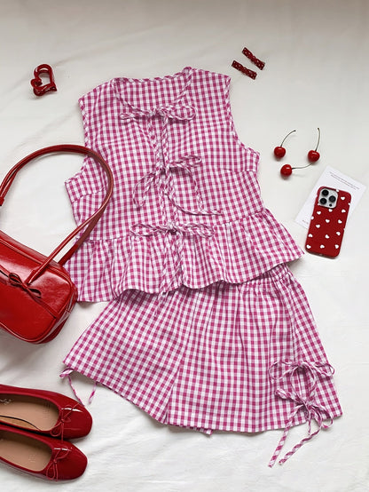 Ensemble coordonné femme style décontracté à rayures avec top sans manches à volants et short taille haute