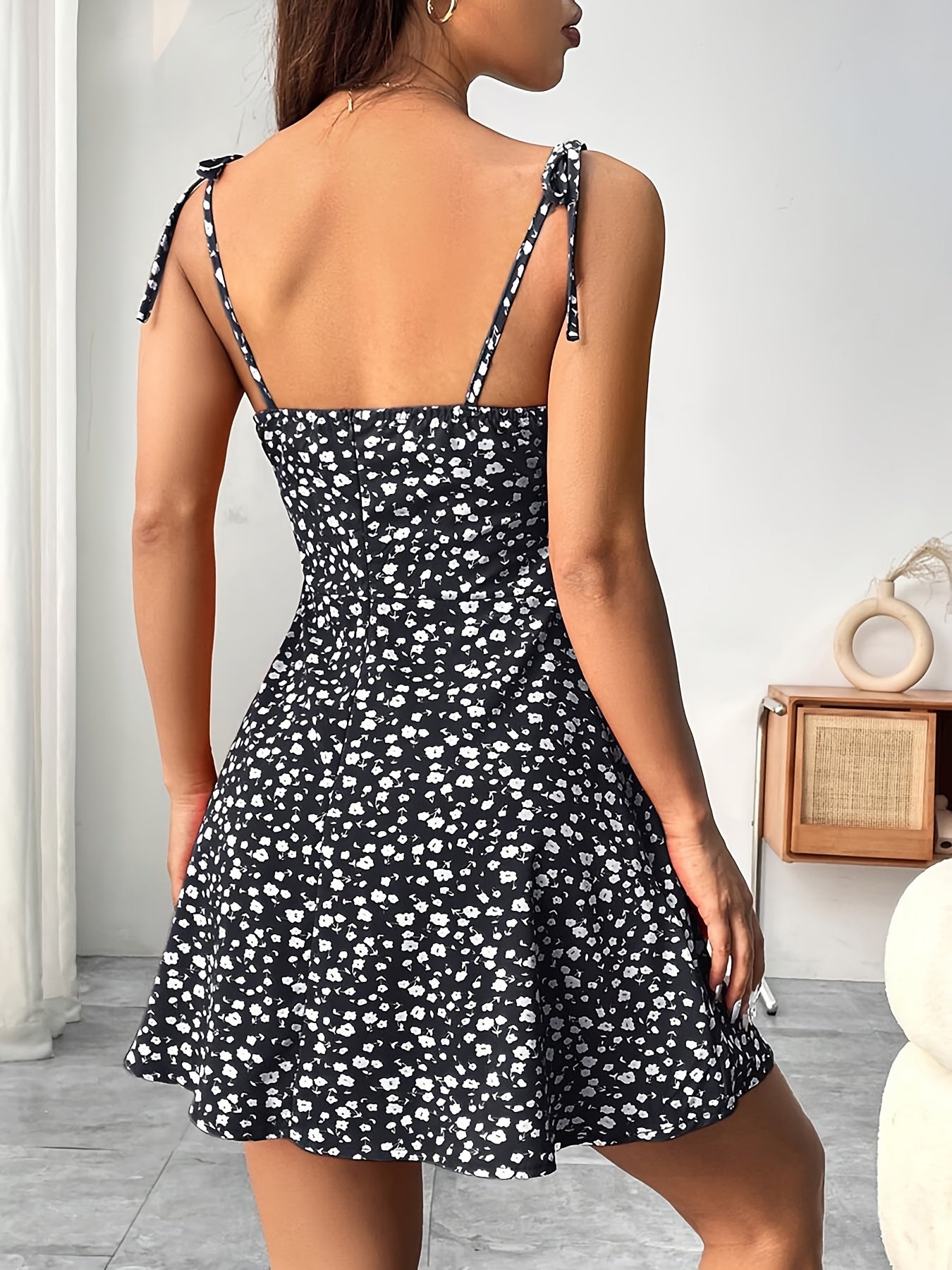 Robe d'été féminine style chic à bretelles et imprimé fleuri - Idéale pour sorties et vacances