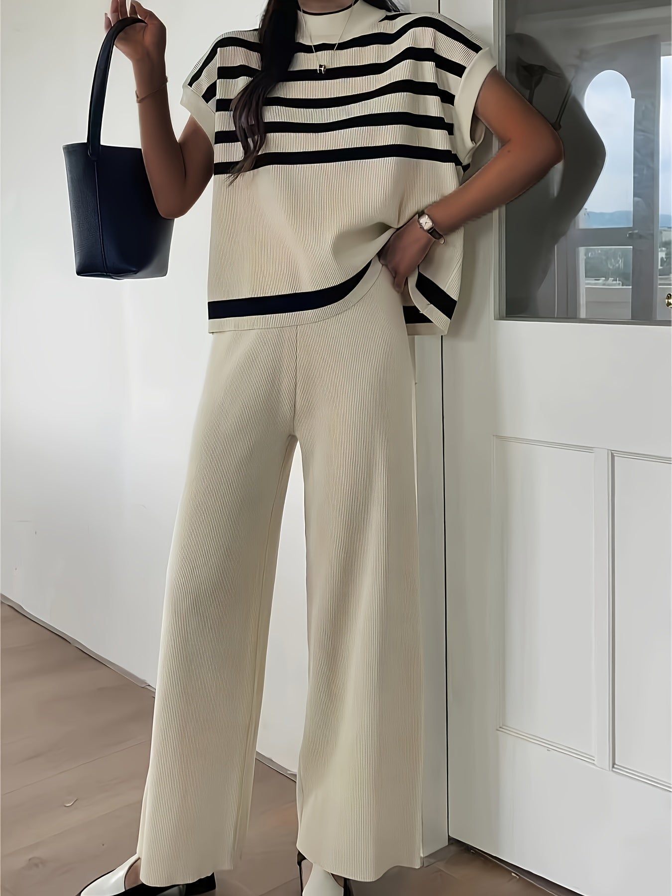 Elegant damesensemble in marinière stijl, casual chic voor lente/zomer