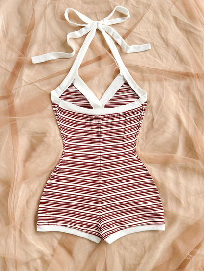 Mono corto de verano para mujer estilo retro chic a rayas para ocio y playa