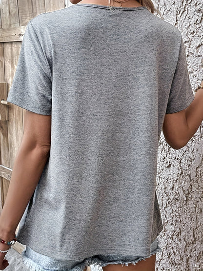 T-shirt femme col asymétrique à boutons style décontracté chic pour loisirs ou sorties