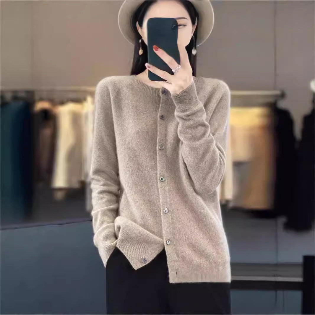 Danielle – Merino Vest for Women with Round Neck and Long Sleeves in