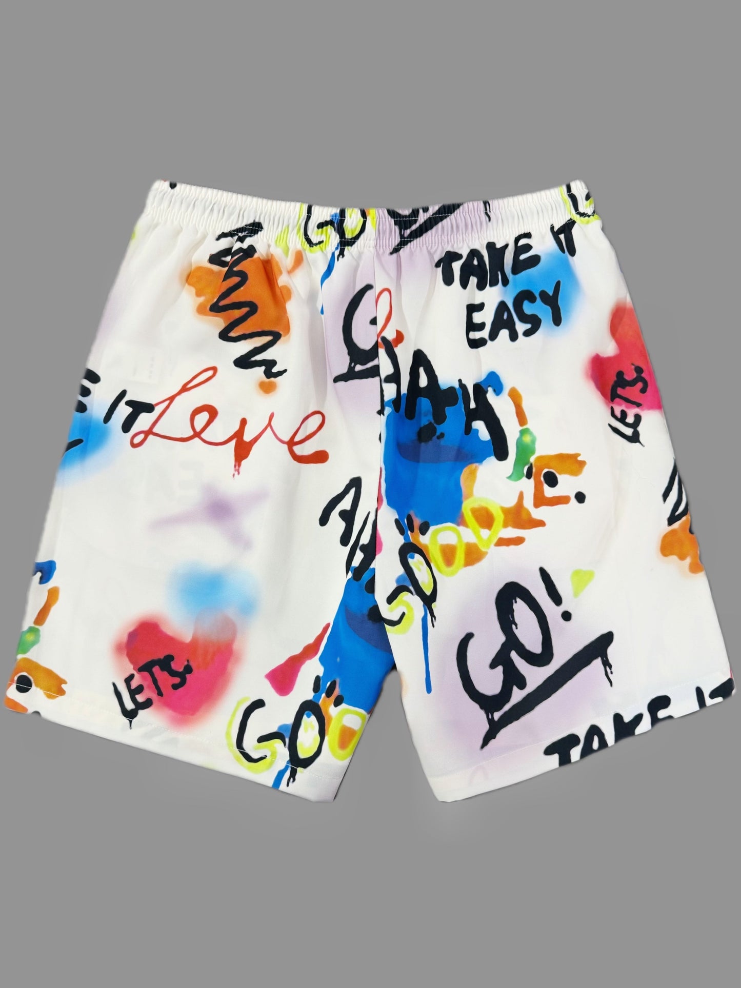 Short décontracté imprimé graffiti pour homme style streetwear tendance