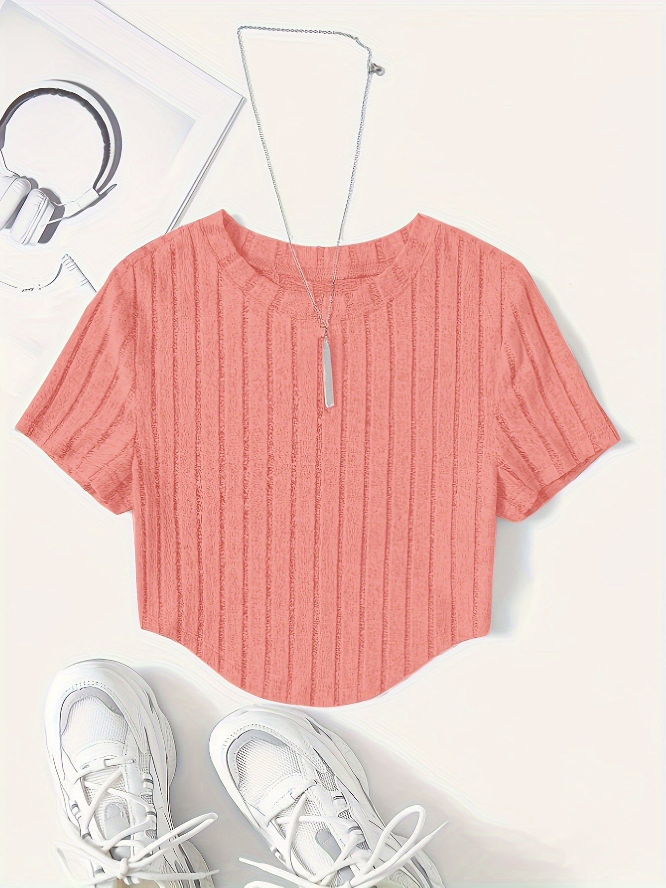 T-shirt Femme Style Décontracté à Manches Courtes Col Rond – Idéal pour l'Été et les Loisirs