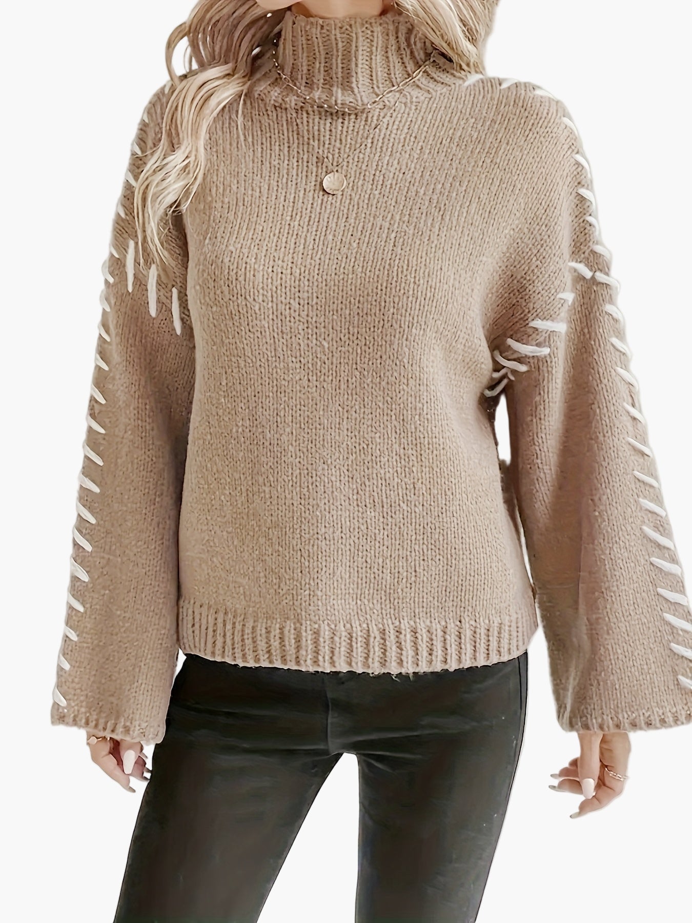 Elegancki sweter damski z golfem w stylu casual na jesień i zimę